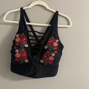 Torrid 2 embroidered bikini top convertible straps